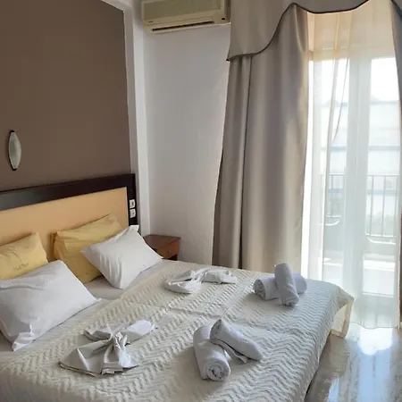 Platon Hotel *